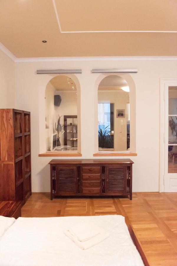 Velky Apartman Братислава Екстер'єр фото