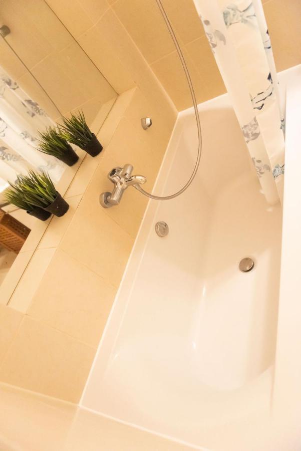Velky Apartman Братислава Екстер'єр фото