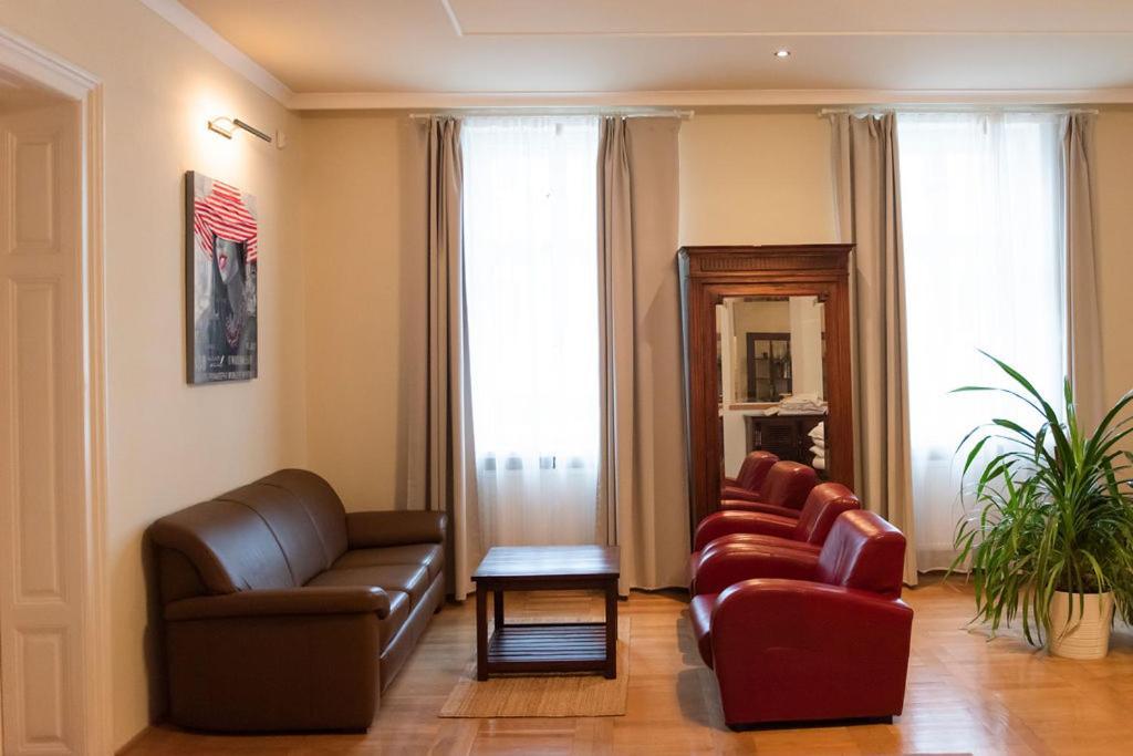 Velky Apartman Братислава Екстер'єр фото