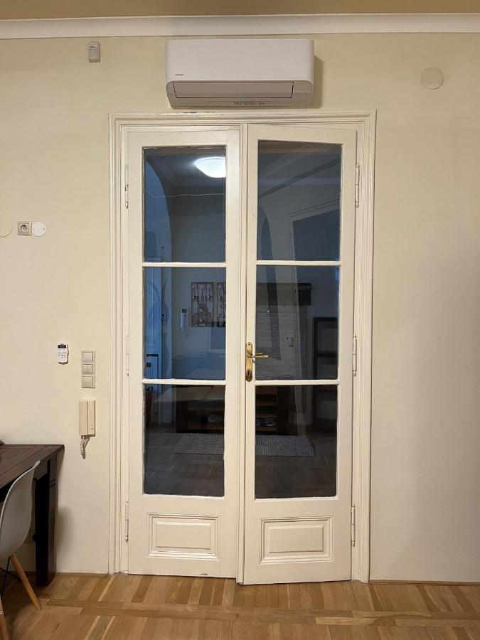 Velky Apartman Братислава Екстер'єр фото